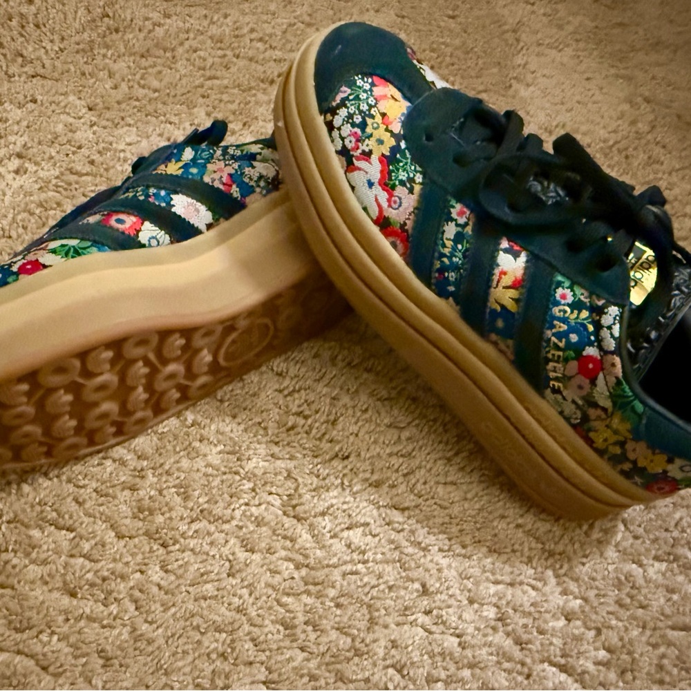 Woman’s Adidas Gazelle Bold limited Liberty Sneakers